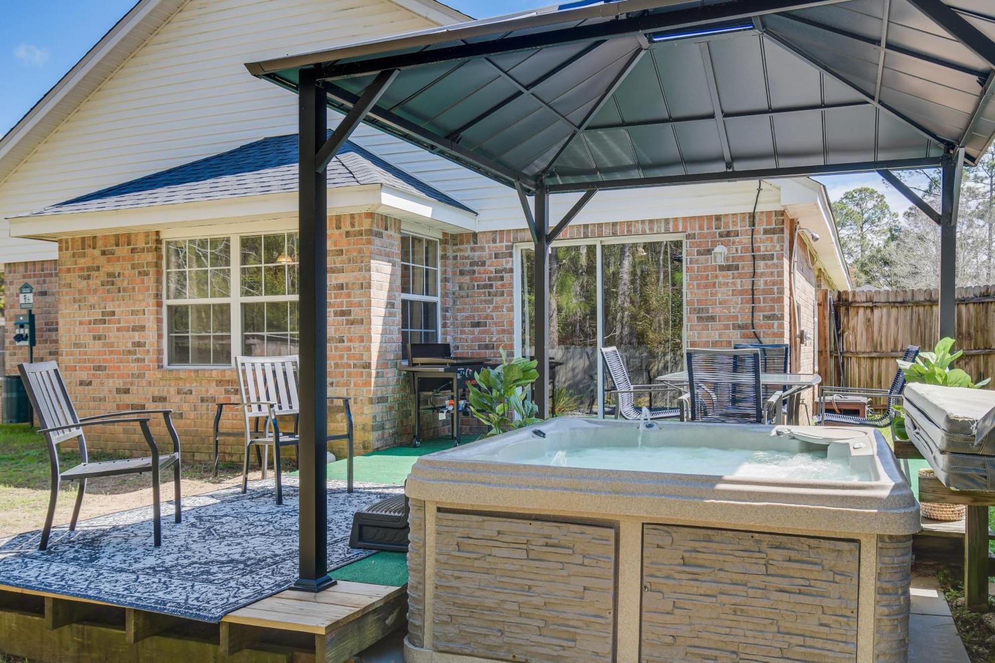 Orange Beach Home With Hot Tub Less Than 2 Mi To The Wharf エクステリア 写真